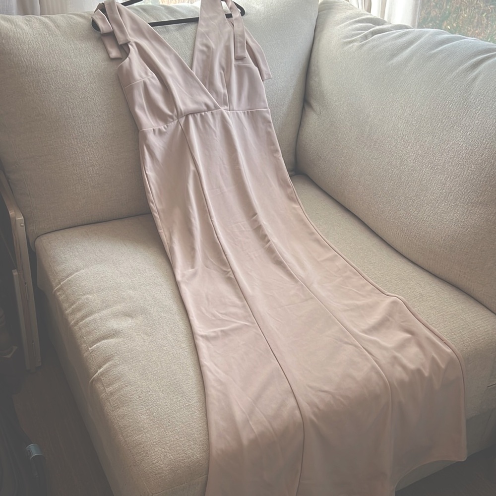 Plunge Neck Tie Shoulder Maxi Dress (Size: 10, but fits like 6/8) Color: Nude)